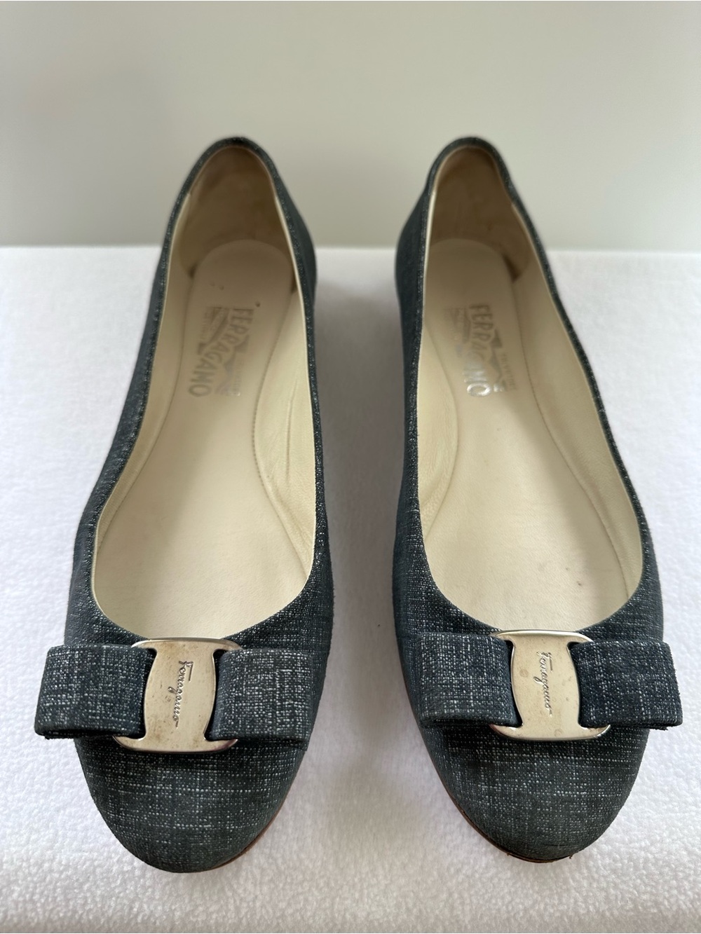 Salvatore Ferragamo Dark Gray Vara Bow Ballet Flats